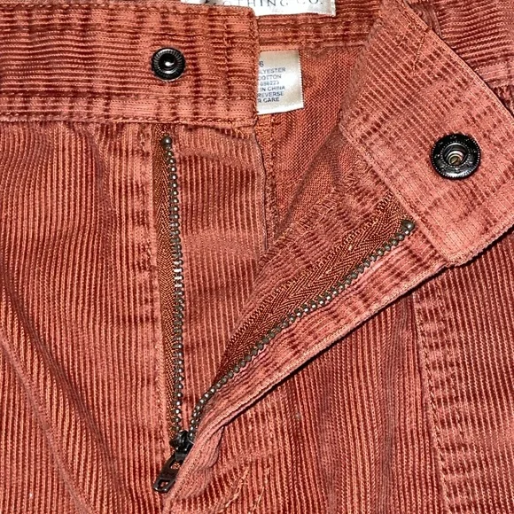 Austin clothing co. Brown Corduroy Skirt
Women’s size 6 - Picture 3 of 9